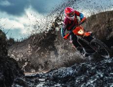 IM体育在线注册-英超争冠焦点战白热化，皇马强势晋级映衬挪威新星崛起