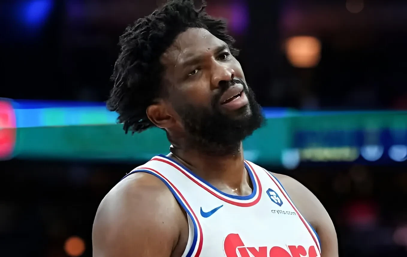 IM体育社区互动入口-包含湖人B队爆冷加拿大男篮，恩比德绝境逆转的词条