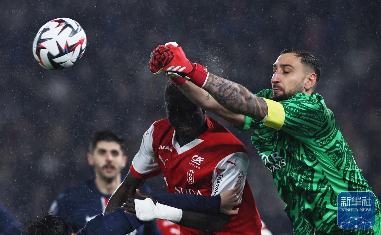 IM体育社区互动入口-巴黎圣日耳曼客场遭遇阻击，战平兰斯的简单介绍