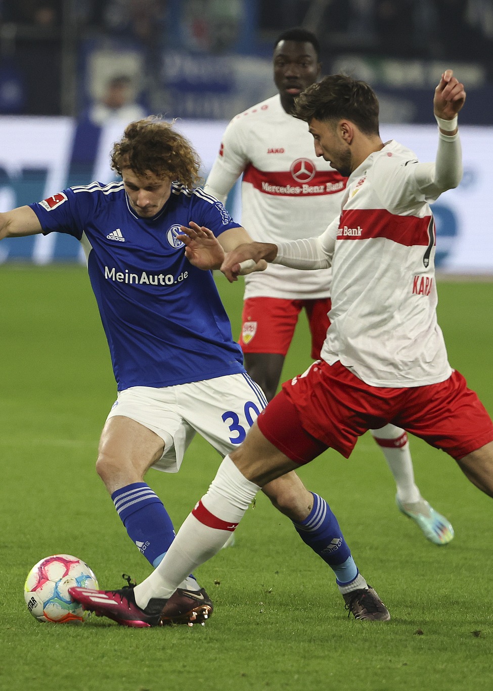 IM体育在线注册-沙尔克逆转获胜，德国足球实力不容小觑的简单介绍