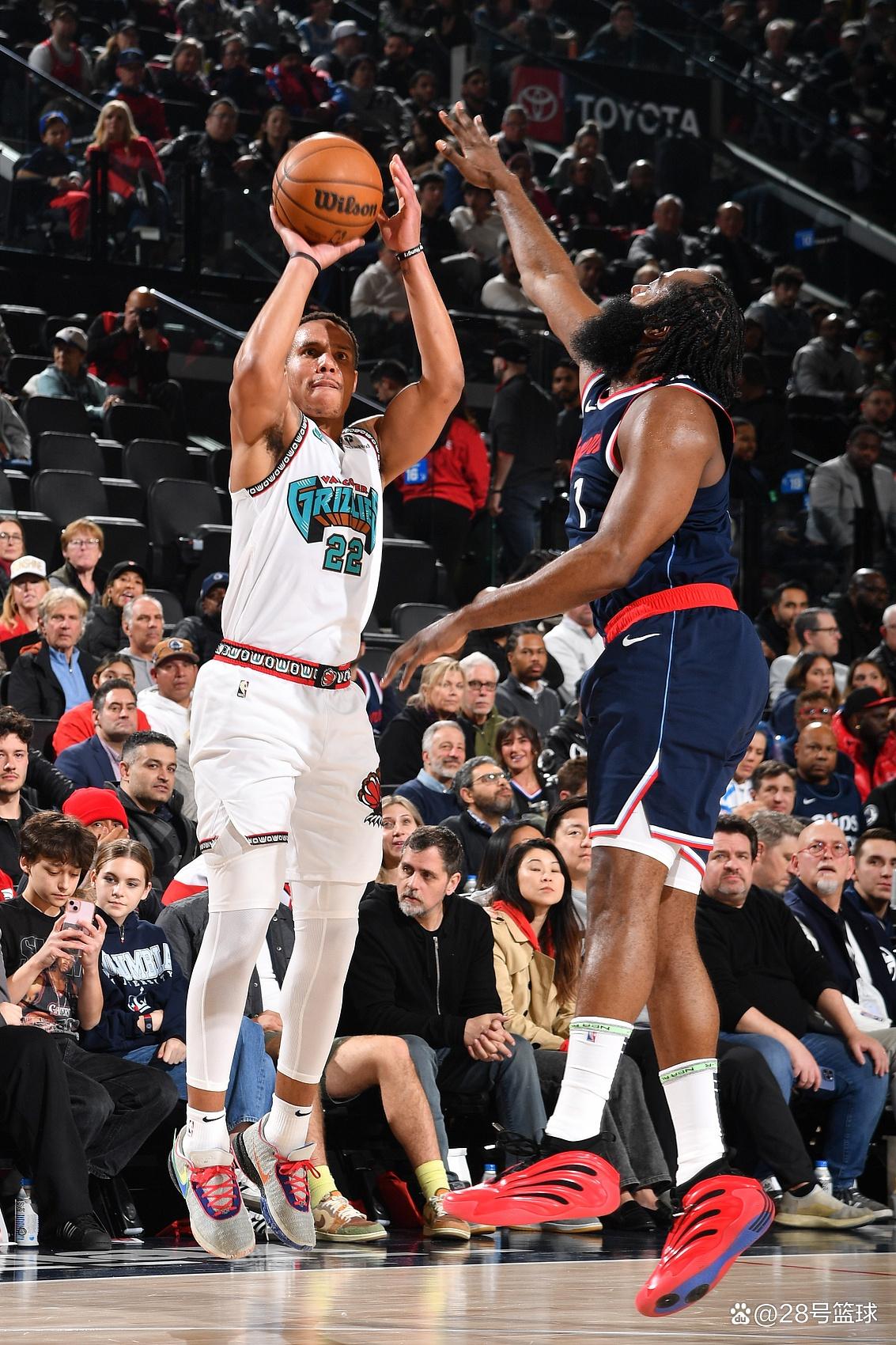 IM体育社区互动入口-快船队取得三连胜，隆纳尔登贡献高分表现的简单介绍