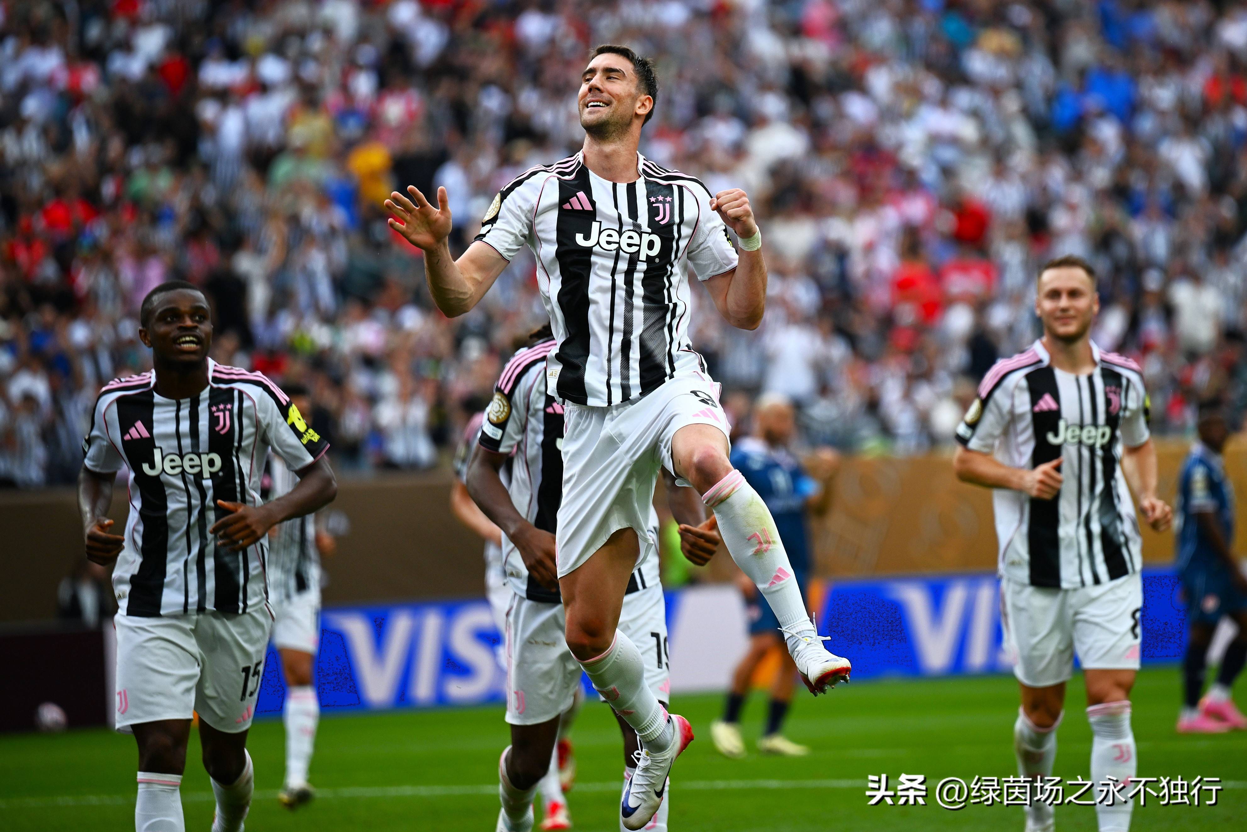 IM体育动画直播通道-包含尤文图斯备战关键对手，士气高昂的词条