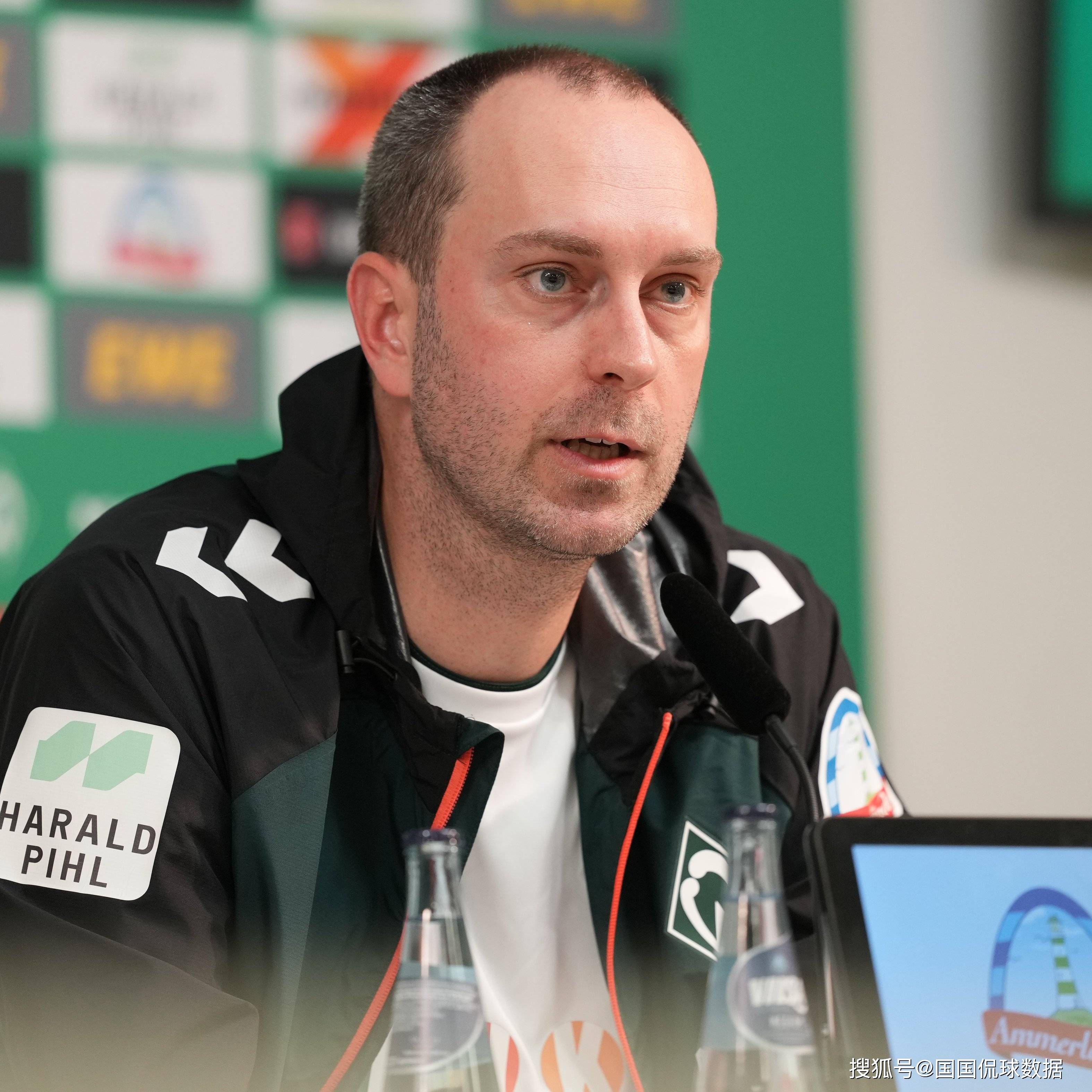 IM体育下载-SC弗莱堡队连得三分，晋级德甲夺冠的简单介绍