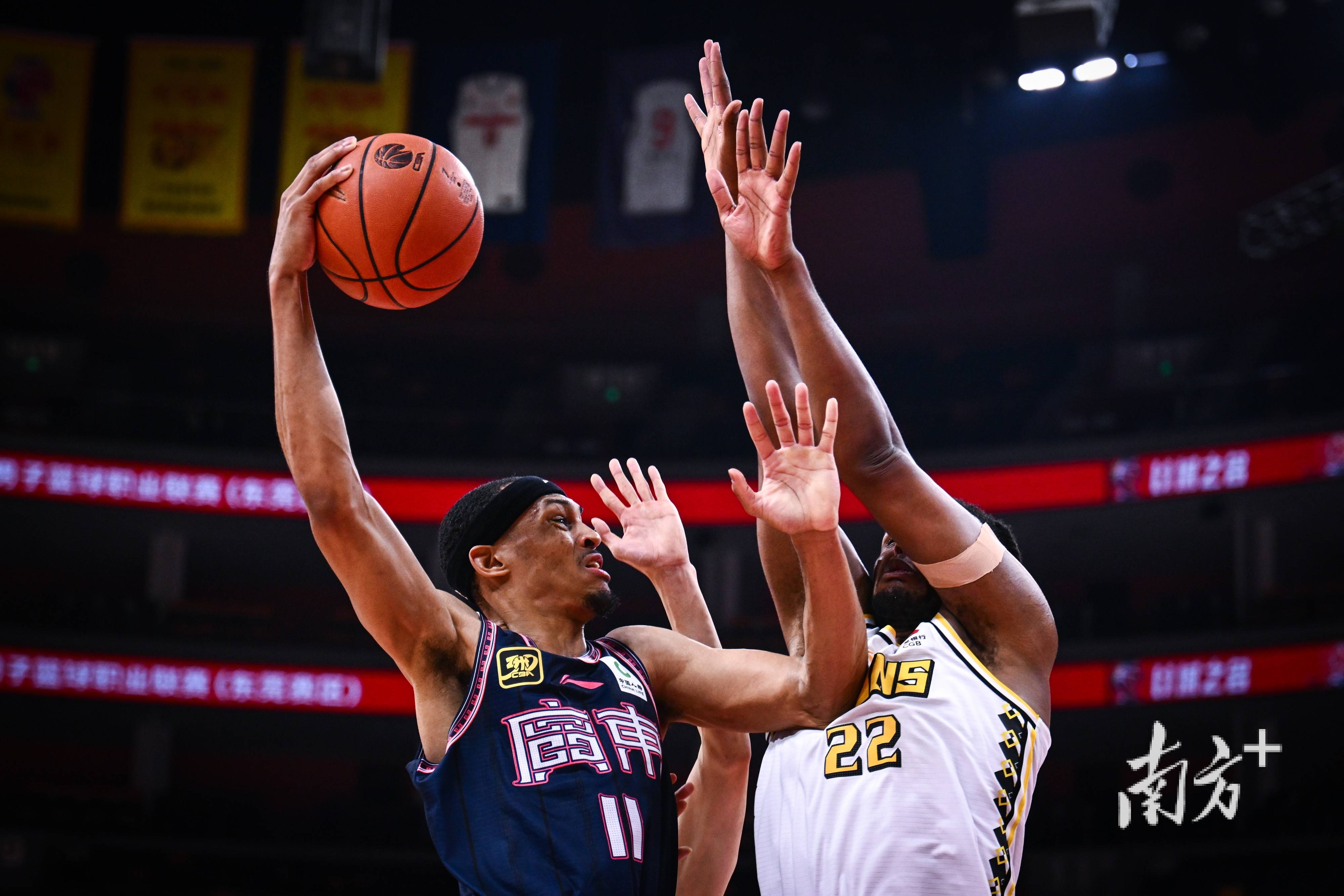 IM体育下载-包含广东宏远客场取胜继续领跑积分榜的词条