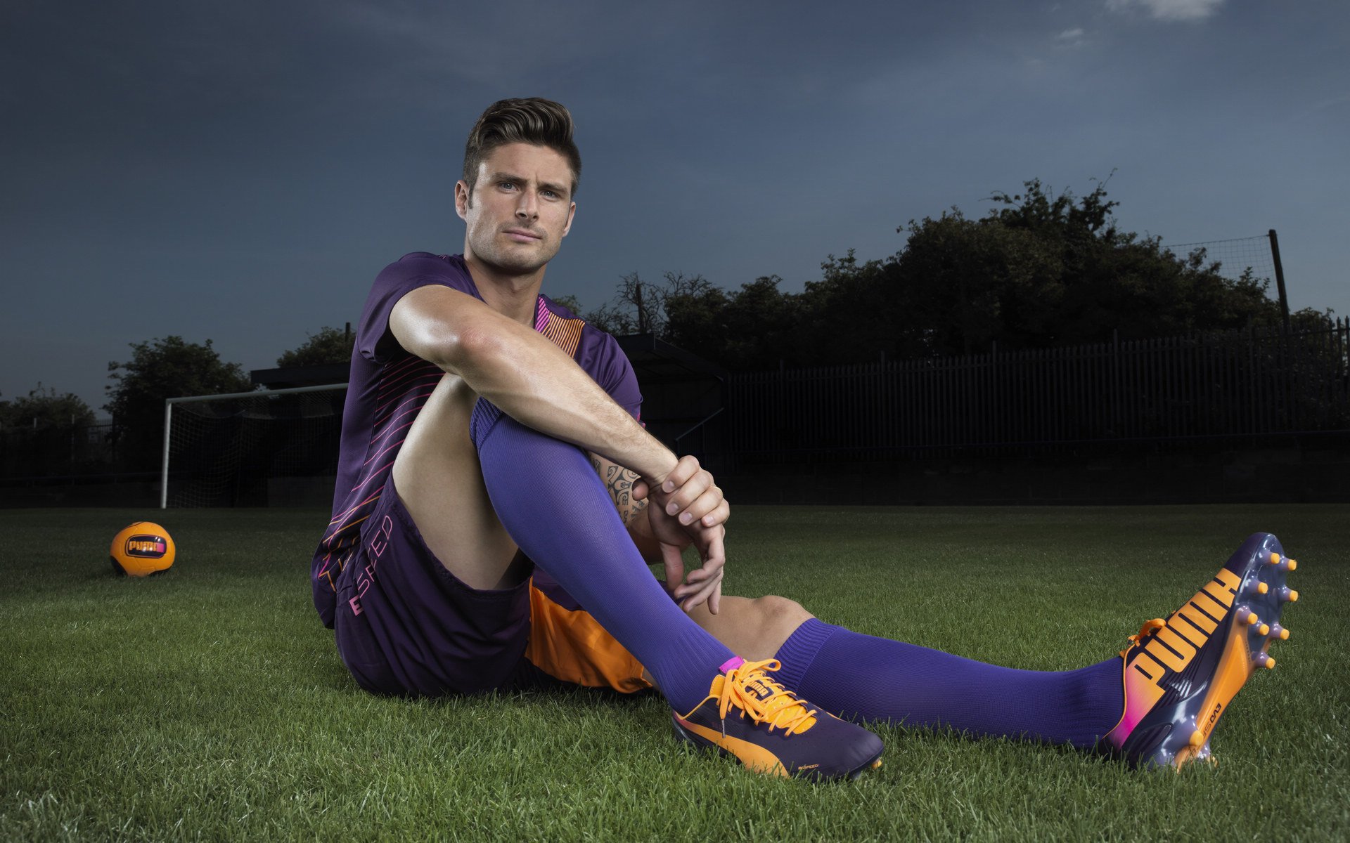 IM体育社区互动入口-新王登基与旧日荣光，姆巴佩统治全场，巴西碾压几内亚背后的足球纪元更迭